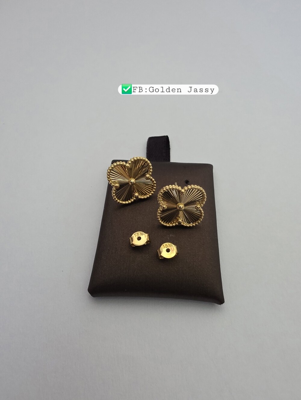18K Real Gold Clover Stud 14mm - Picture 11 of 14